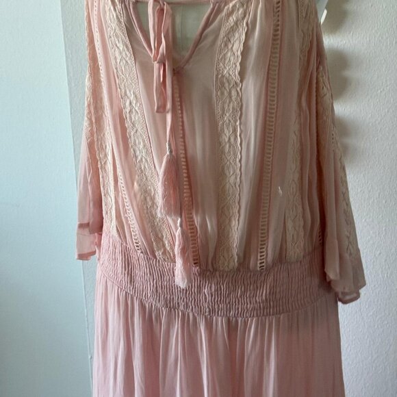 Romantic Blush Chiffon Maxi Dress – Flowy, Off-Shoulder, Worn Once in Hydra, Gre - Picture 4 of 9